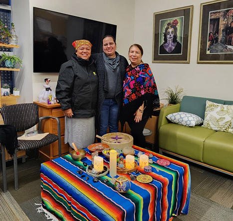 Apoyando a Nuestra Comunidad Inmigrante a Través de la Sanación Accesible